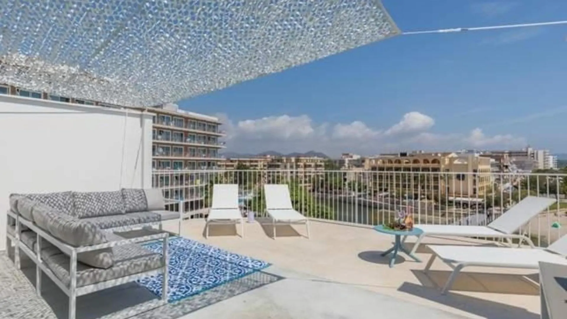 Tolle Wohnung In S'Illot-Cala Morlanda Mit Terrasse Apartment